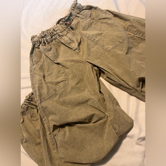 NWT Urban Outfitters Sloan Nylon Balloon Pants - Picture 9 of 13